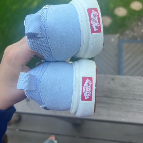 Vans - Picture 4 of 8